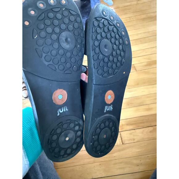 Juil Yuba black leather grounding cooper sandals  - Picture 6 of 7